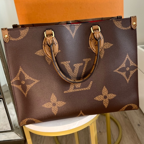 Excellent Condition Louis Vuitton OnTheGo MM - Picture 4 of 11